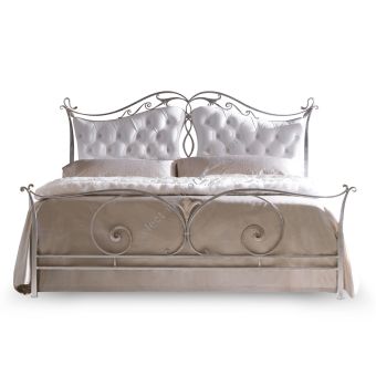 Corte Zari / Panel Beds / Camelot