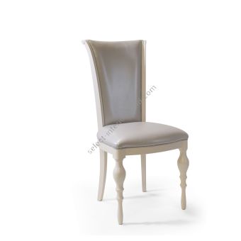 Corte Zari / Side Chairs / Zoe