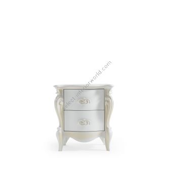 Corte Zari / Nightstands & Bedside tables / Versaille