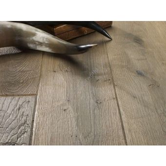 Bassano Parquet / Hand scraped oak parquet / Opera Prima Oak Buenos Aires