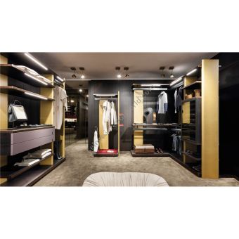Laurameroni / Walk-in Closets / Outfit Walk-in Closet