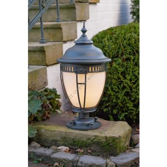 Robers / Outdoor Pedestal Lights / AL6984