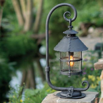 Robers / Outdoor Pedestal Lamp / AL 6001