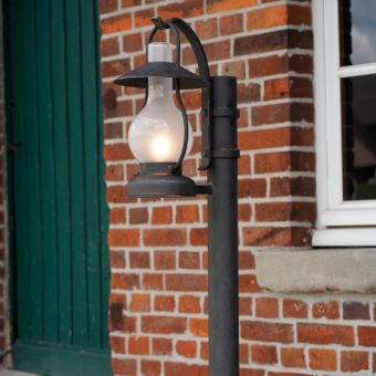 Robers / Outdoor Post Lamp / AL 6904
