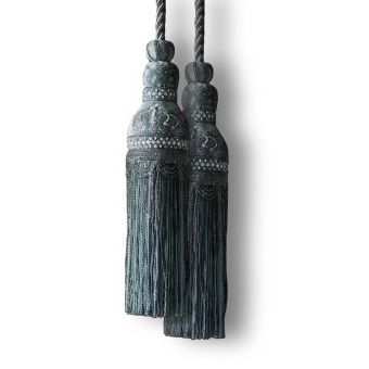 Beaumont & Fletcher / Rings and brushes / Bianca Tie Back