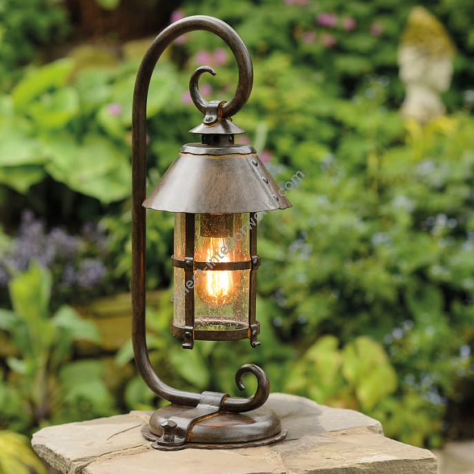 Robers / Outdoor Pedestal Lamp / AL 6535