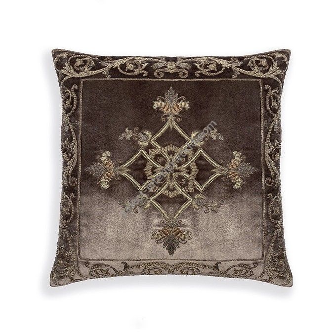 Beaumont & Fletcher / Pillows / Adeline Cushion