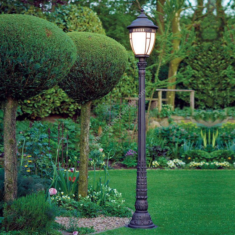 Robers / Outdoor Post Lamp / AL 6602