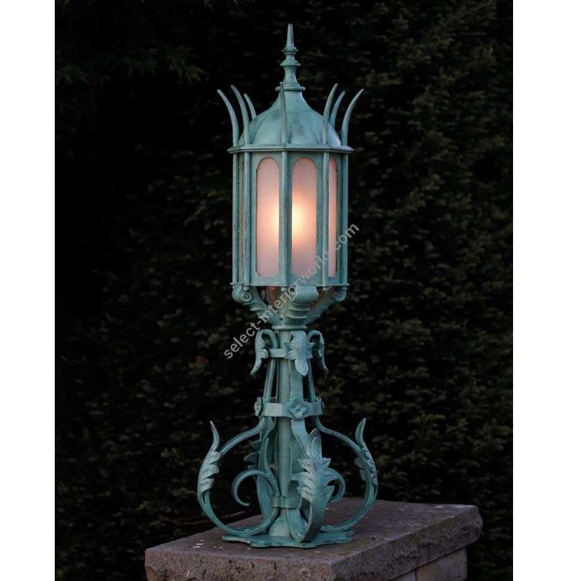 Robers / Outdoor Pedestal Lamp / AL 6651