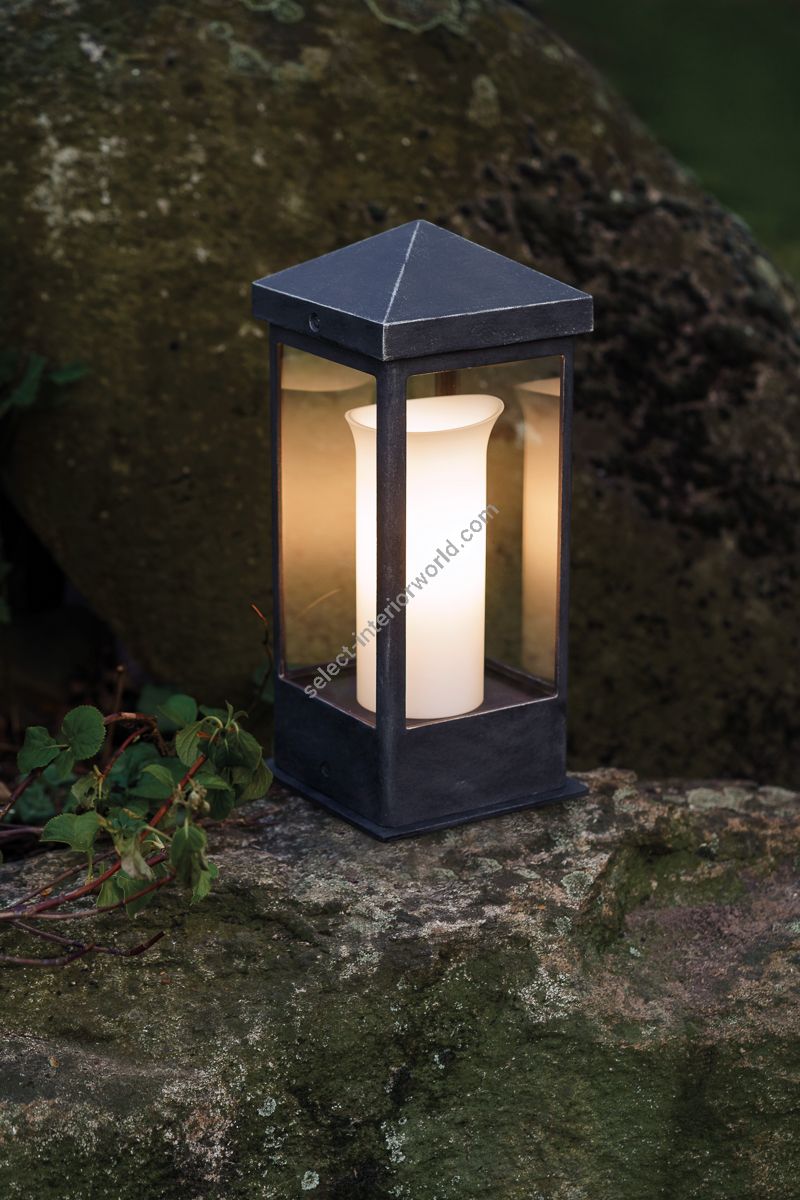 Robers / Outdoor Pedestal Lights / AL6901