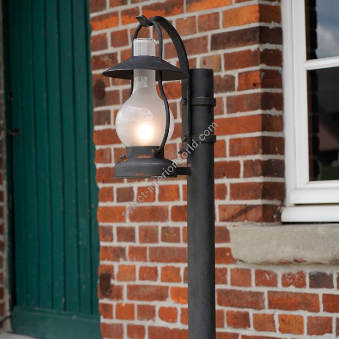 Robers / Outdoor Post Lamp / AL 6904