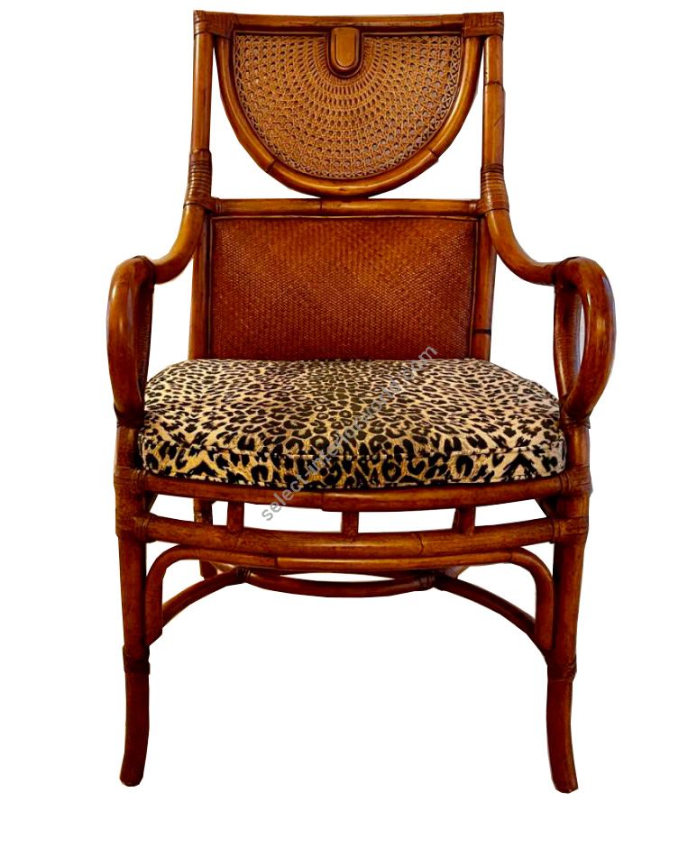 Domicil / Armchairs / Armchairs with arms made in Italy / In Stock