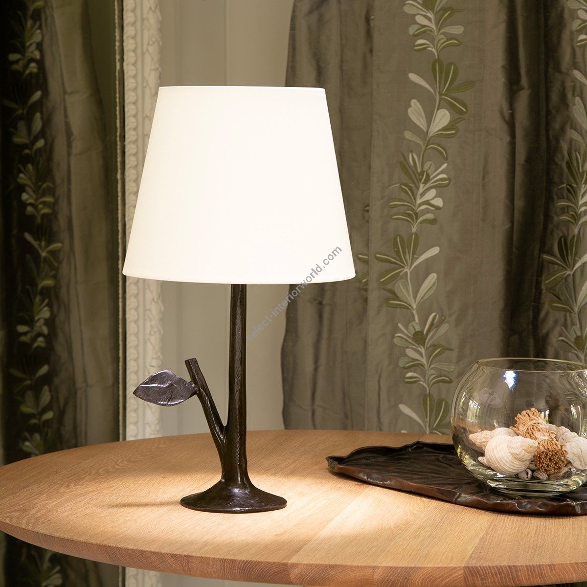 Objet Insolite / Bronze table lamp / Lampe Sila