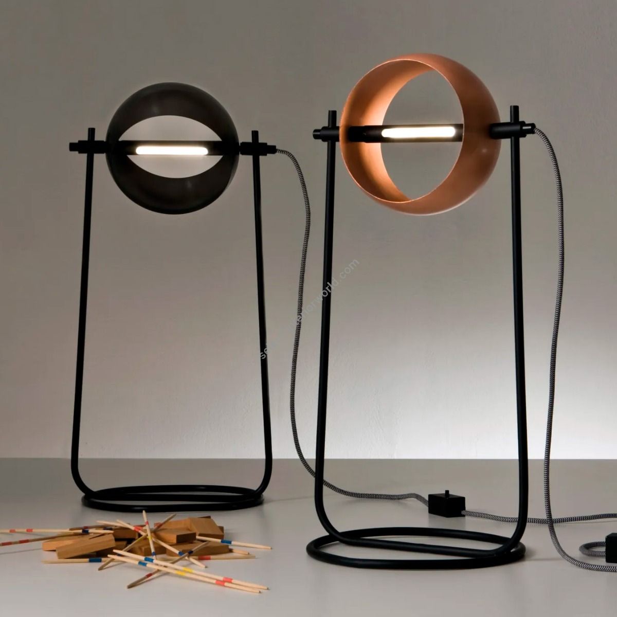 Laurameroni / Floor Lamps / Globe