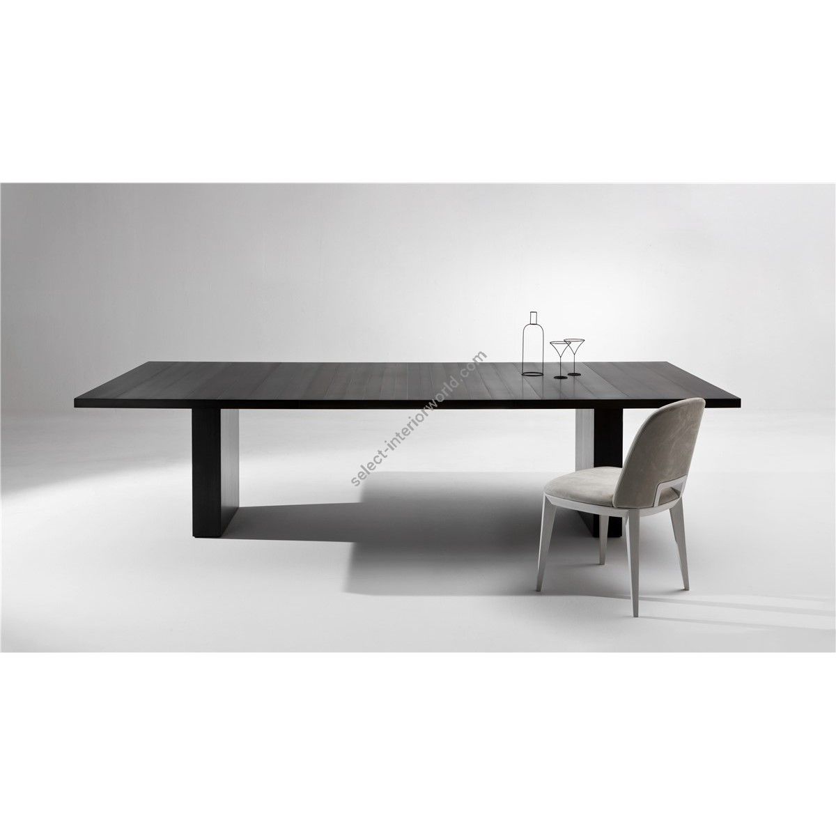 Laurameroni / Tables / ST 51