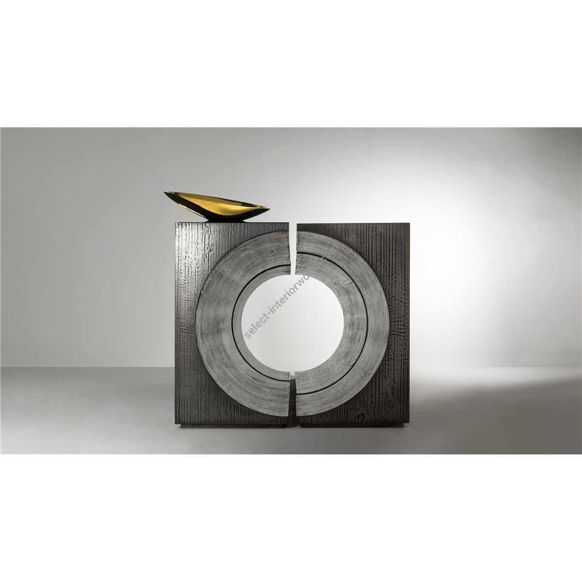 Laurameroni / Consoles & Desks / Tube