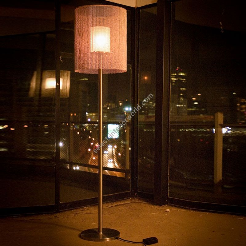 Willowlamp / Floor Lamps / Circular Cropped Ø400