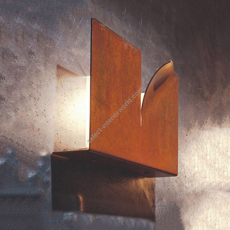 Zava / Wall Sconses / Crack