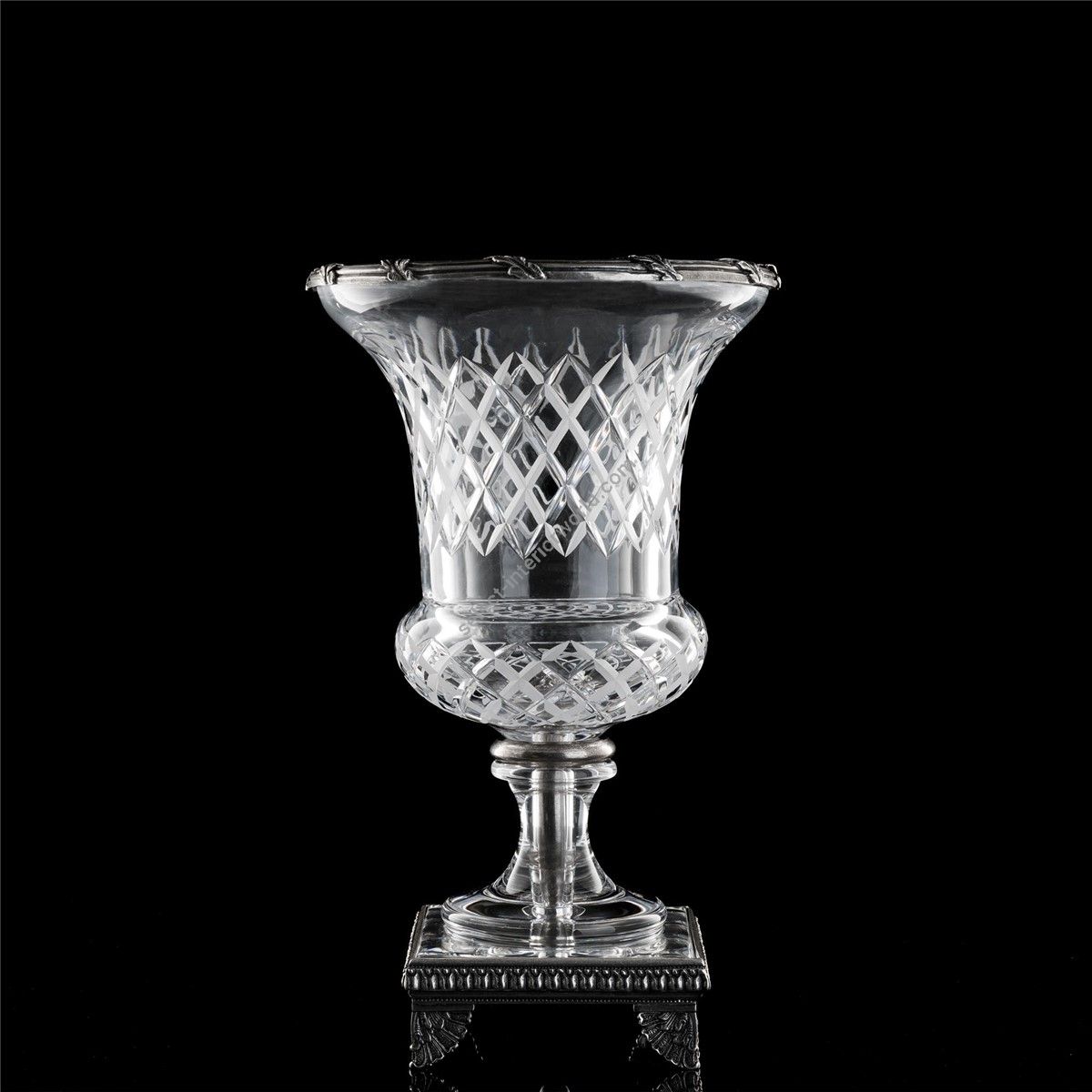 Badari / Decorative Vases / Medici V1-101/07/TR