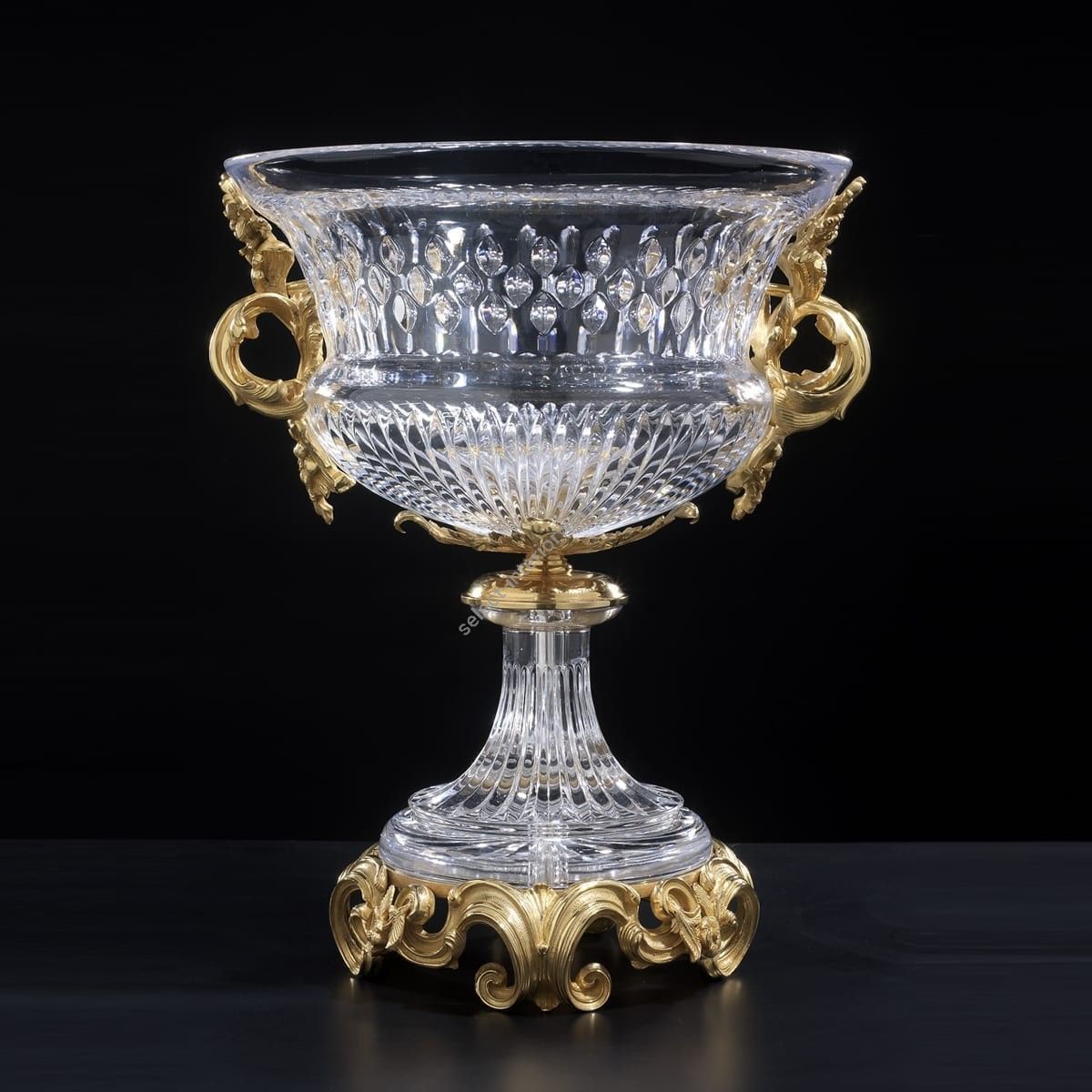 Badari / Decorative Vases / Medici V1-511/11/TR