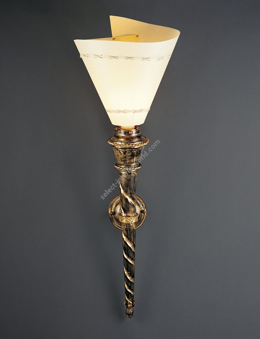 Officina Ciani / Wall Sconces / Iron with Lampshade Hl1096WA-1 Torcia
