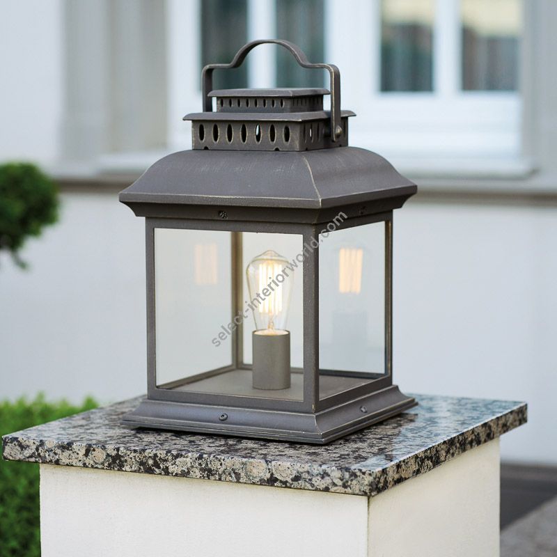 Robers / Post Lamp / AL 6899