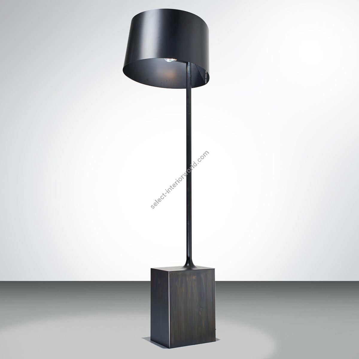 Zava / Floor Lamps / Flamenco