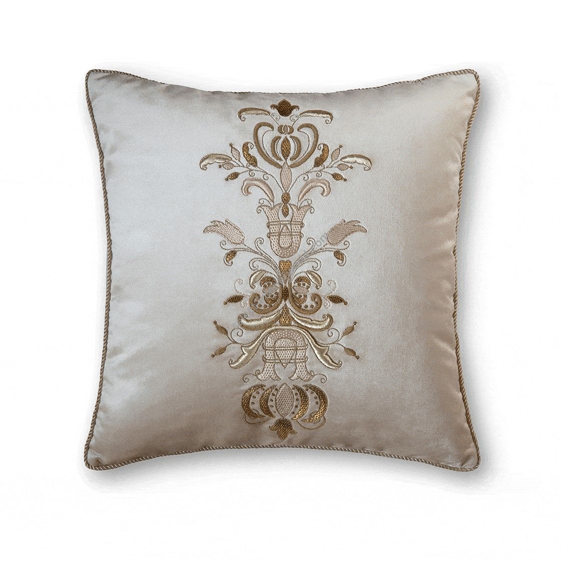 Beaumont & Fletcher / Pillows / Zola Cushion