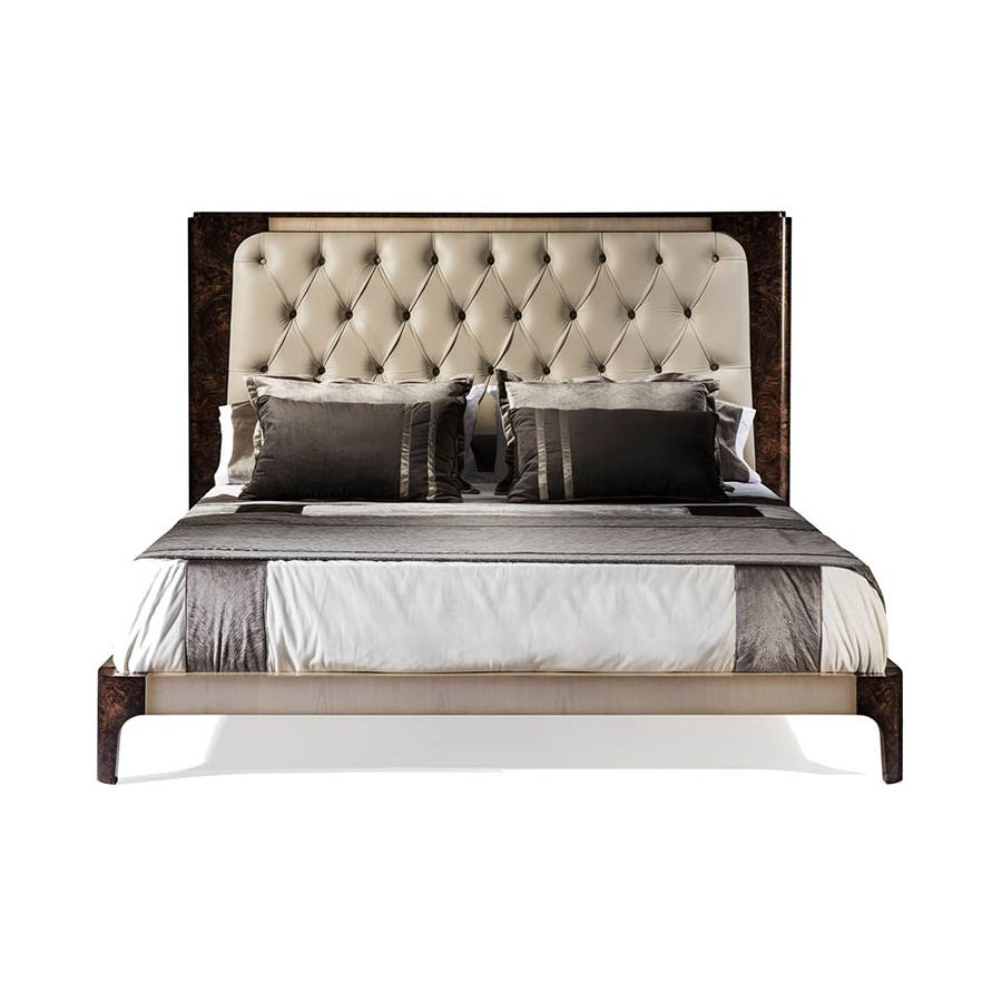 Bed / High gloss and Satin finishes / Leather upholstery details