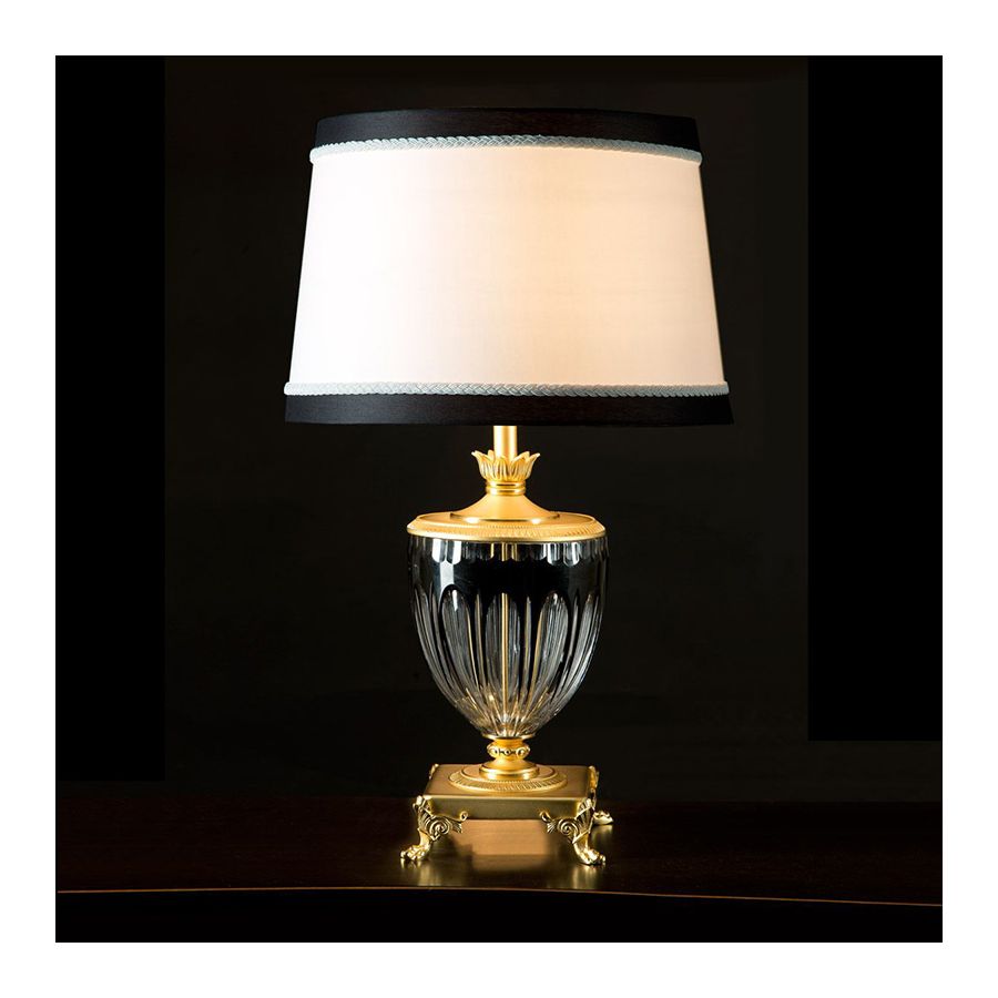 Antique Gold Plated finish / With Plain White lamp shade