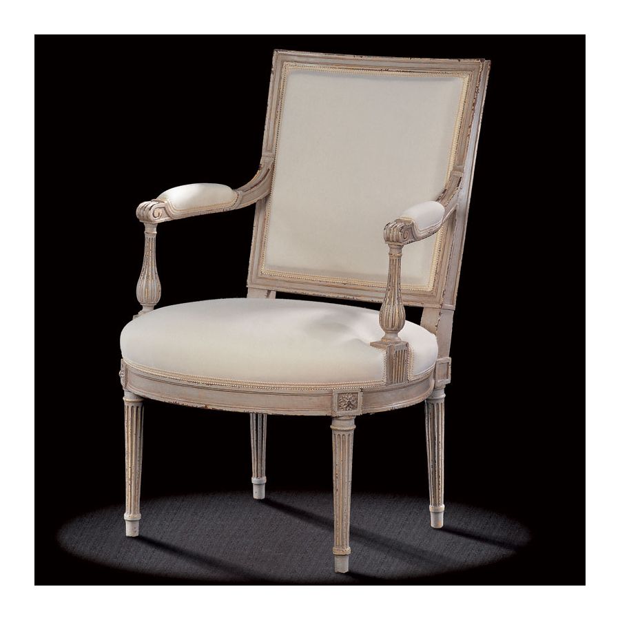 Antique Cream finish with White off calico