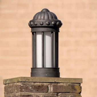 Robers / Outdoor Pedestal Lamp / AL 6857