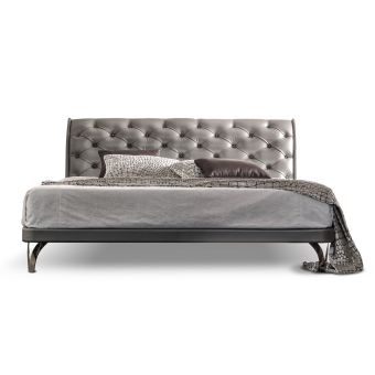 Corte Zari / Panel Beds / Keope