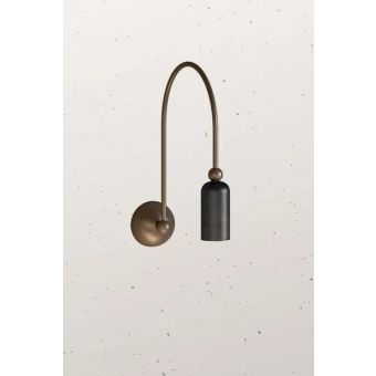 Il Fanale / Wall Lights / Madame 288.10.ME 288.10.ON