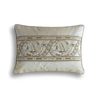 Beaumont & Fletcher / Pillows / Racine Cushion