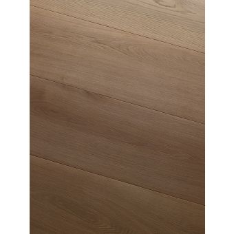 Berti / Eiche Berti Studio / Terra Gold lackiertes Parkett