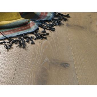 Bassano Parquet / Brushed oak parquet / Whitened Oaks Oak Chic Davos