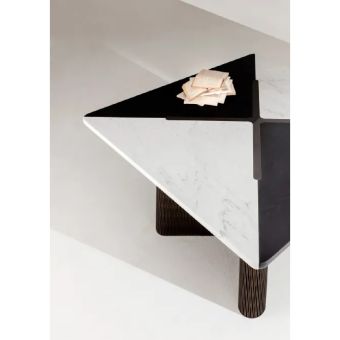 Laurameroni / Tables / Infinity