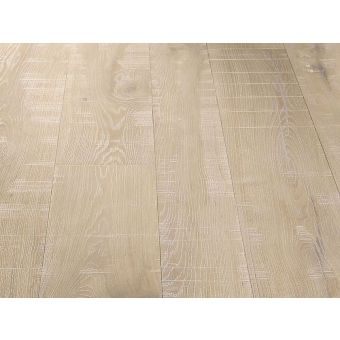 Bassano Parquet / Brushed oak parquet / Sawn and planed Agrifoglio