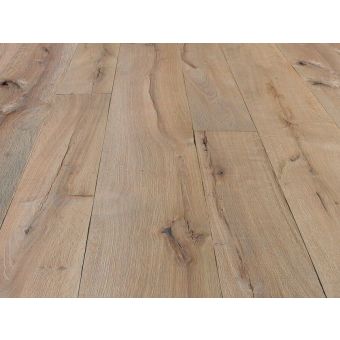 Bassano Parquet / Brushed oak parquet / Sawn and planed Spago