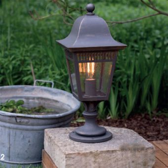 Robers / Outdoor Pedestal Lamp / AL 6836
