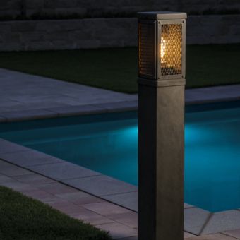 Robers / Outdoor Pedestal Lamp / AL 6889
