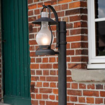 Robers / Outdoor Post Lamp / AL 6904