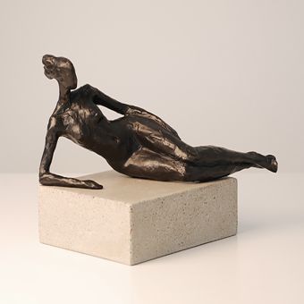 Tom Corbin / Author's sculpture / Seated Figure Study III S2370