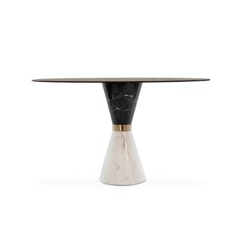 Essential Home / Dining table / Vinicius