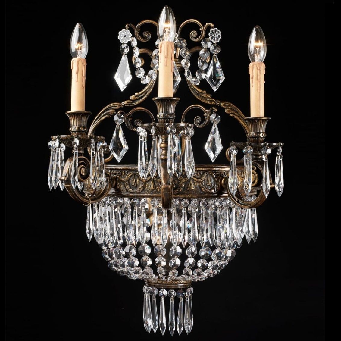 Badari / Wall Sconces / Villa A8-706/3