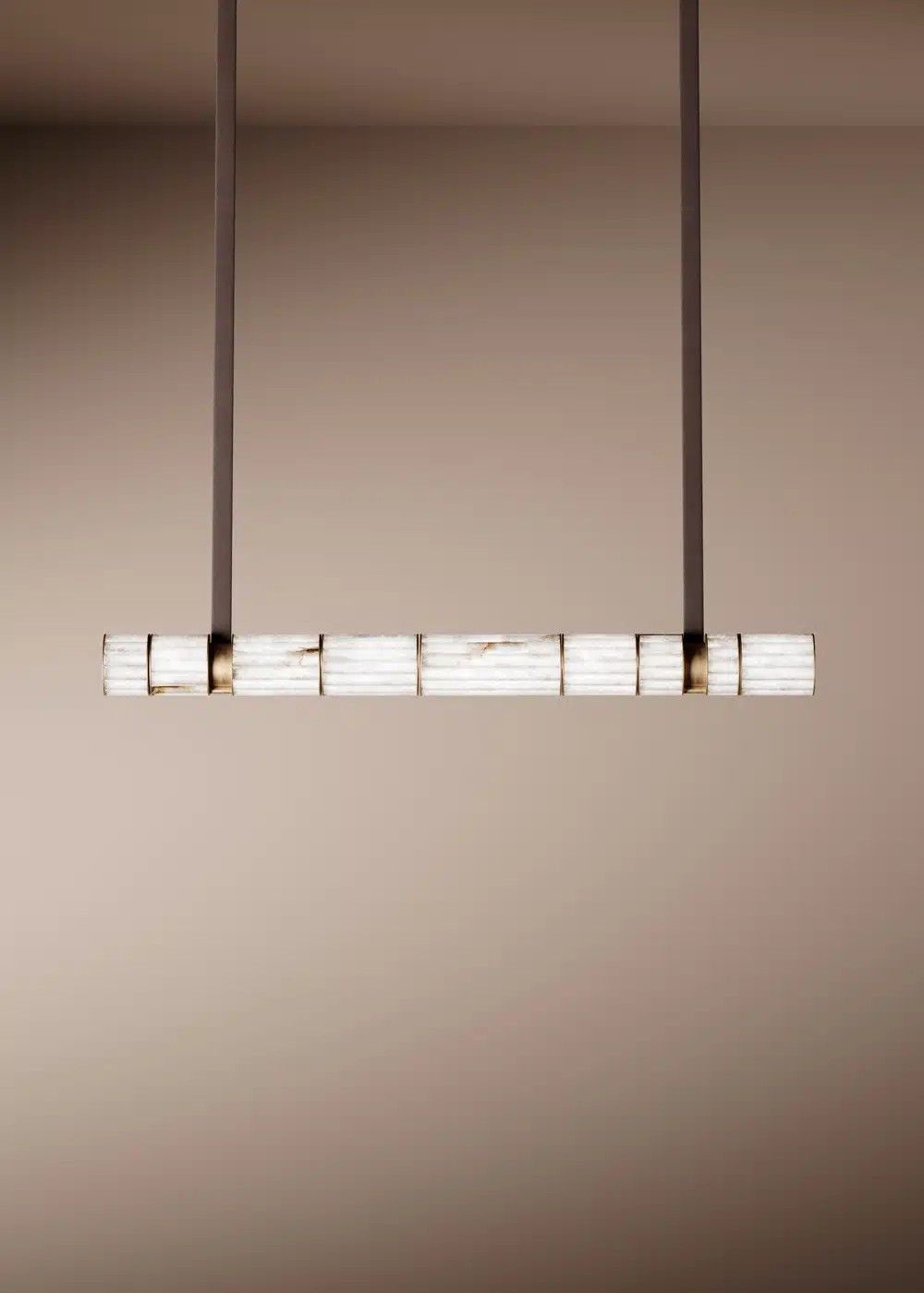 Alabastro Italiano / Pendants & Suspension Lights / Apadana