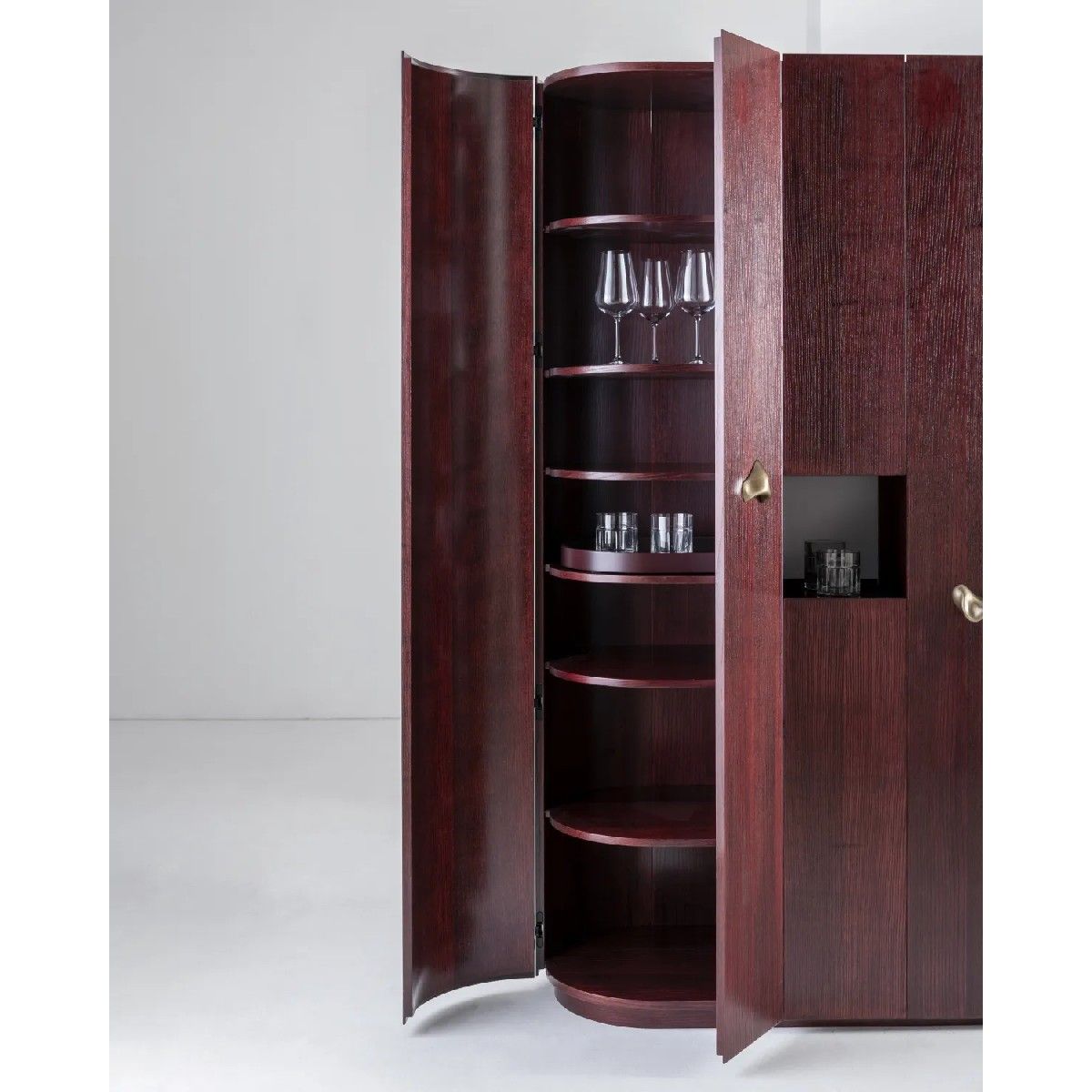 Laurameroni / Bar Cabinets / Collectionist Cabinet