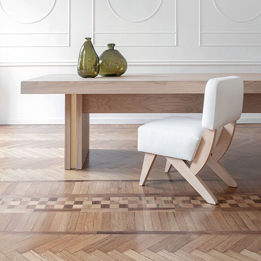 DOM Edizioni / Stolar utan armstöd / Sainte Maxime