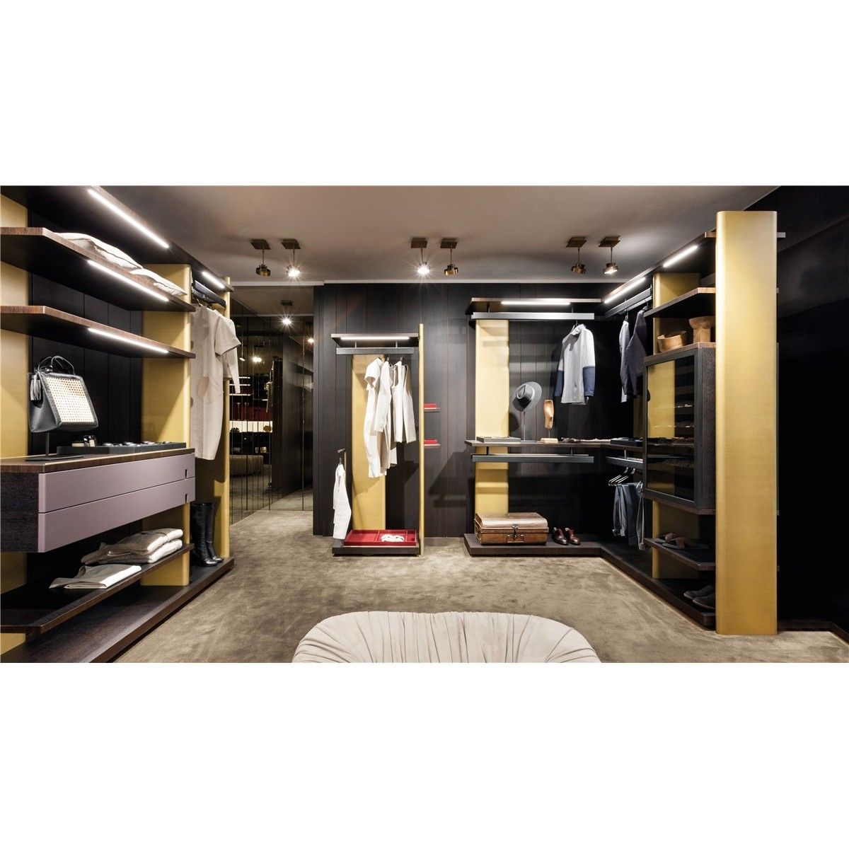 Laurameroni / Walk-in Closets / Outfit Walk-in Closet